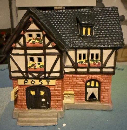Wurm lichthaus postamt aus - wurm,